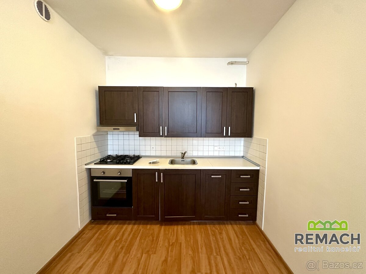 Pronájem byty 2+kk, 58 m² - Uherské Hradiště, ev.č. 03285