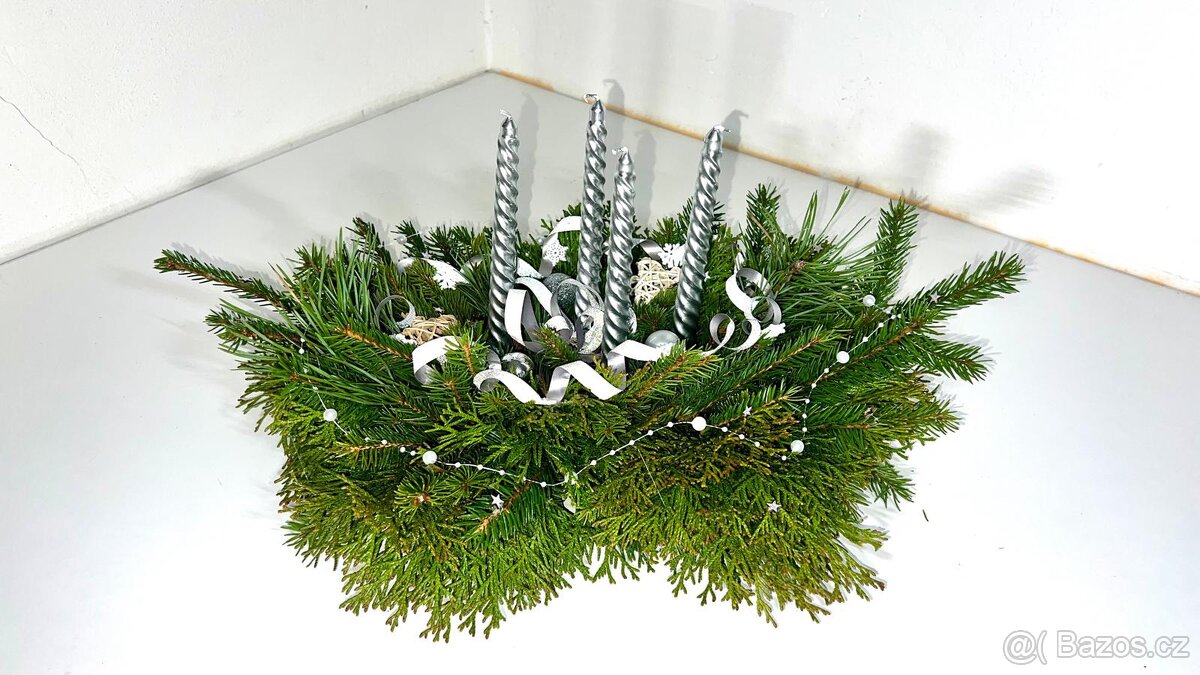 Adventní vánoční svícen -stříbrný