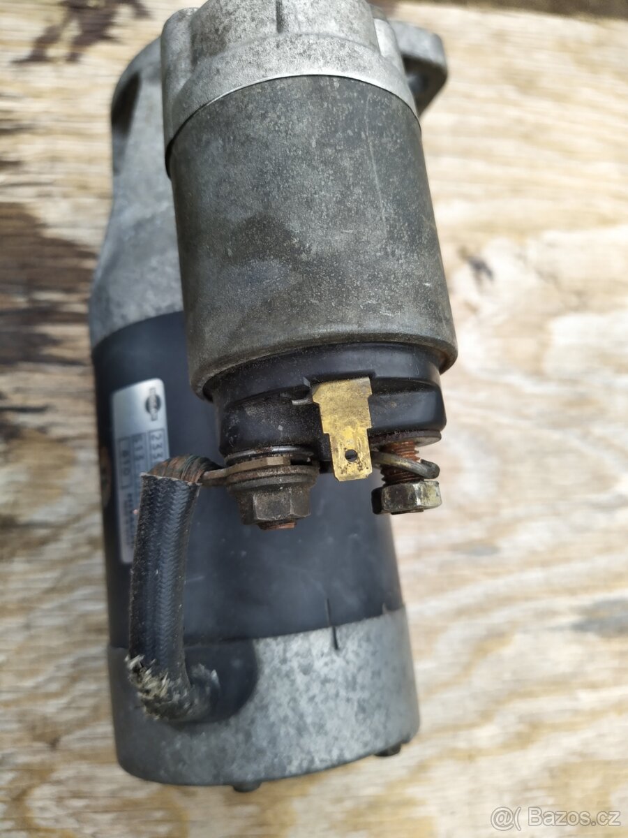 Nissan Patrol 2.8td startér.