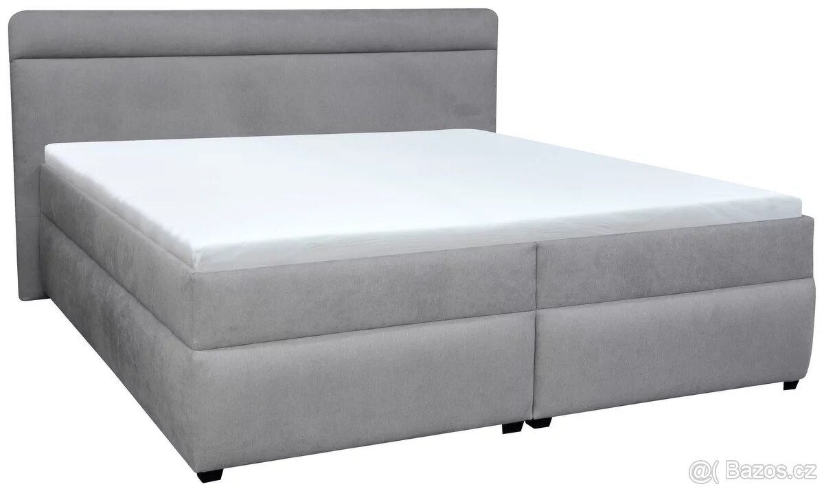 Manželská postel s roštem a matracemi