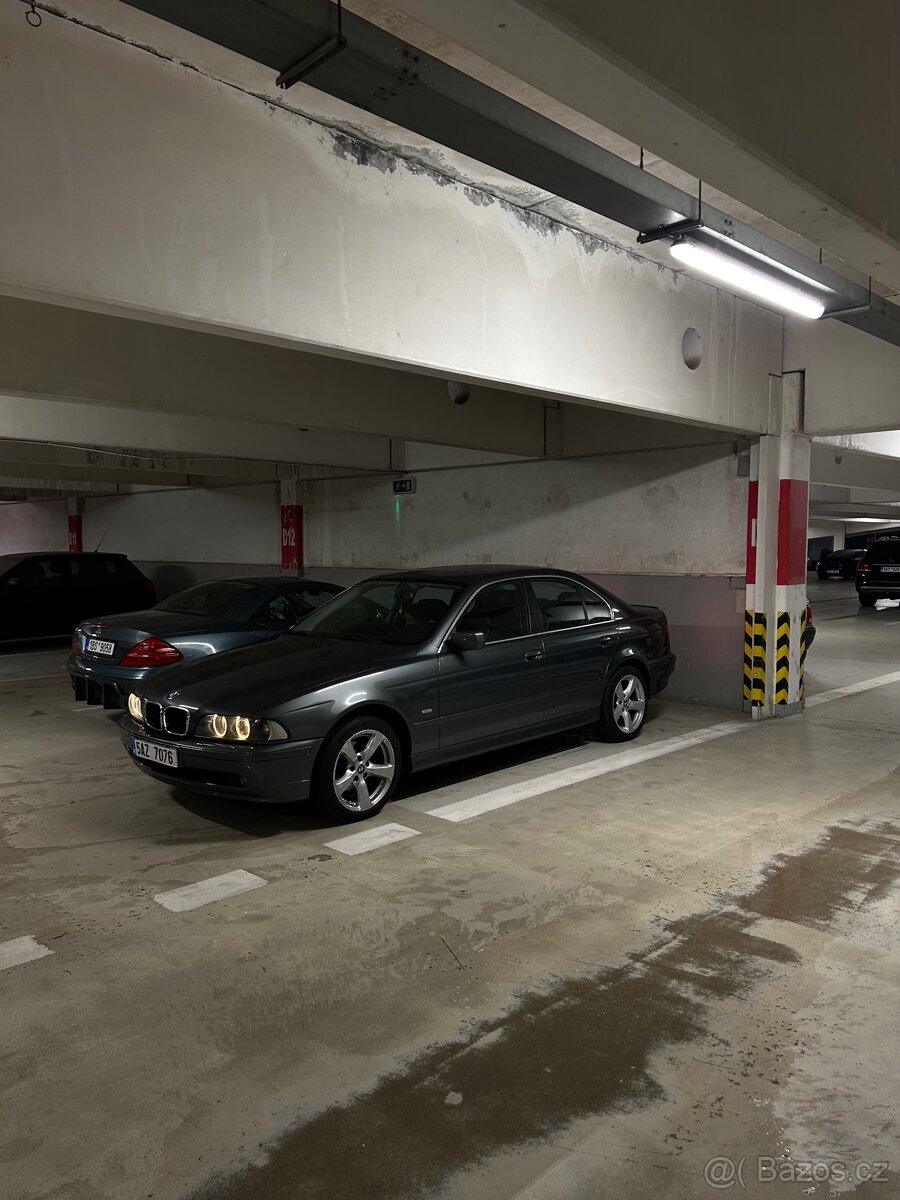 BMW E39 525i (M54B25) – bez koroze, manuál, rok 2003
