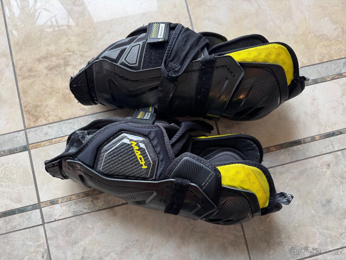 Chrániče Bauer na holeně