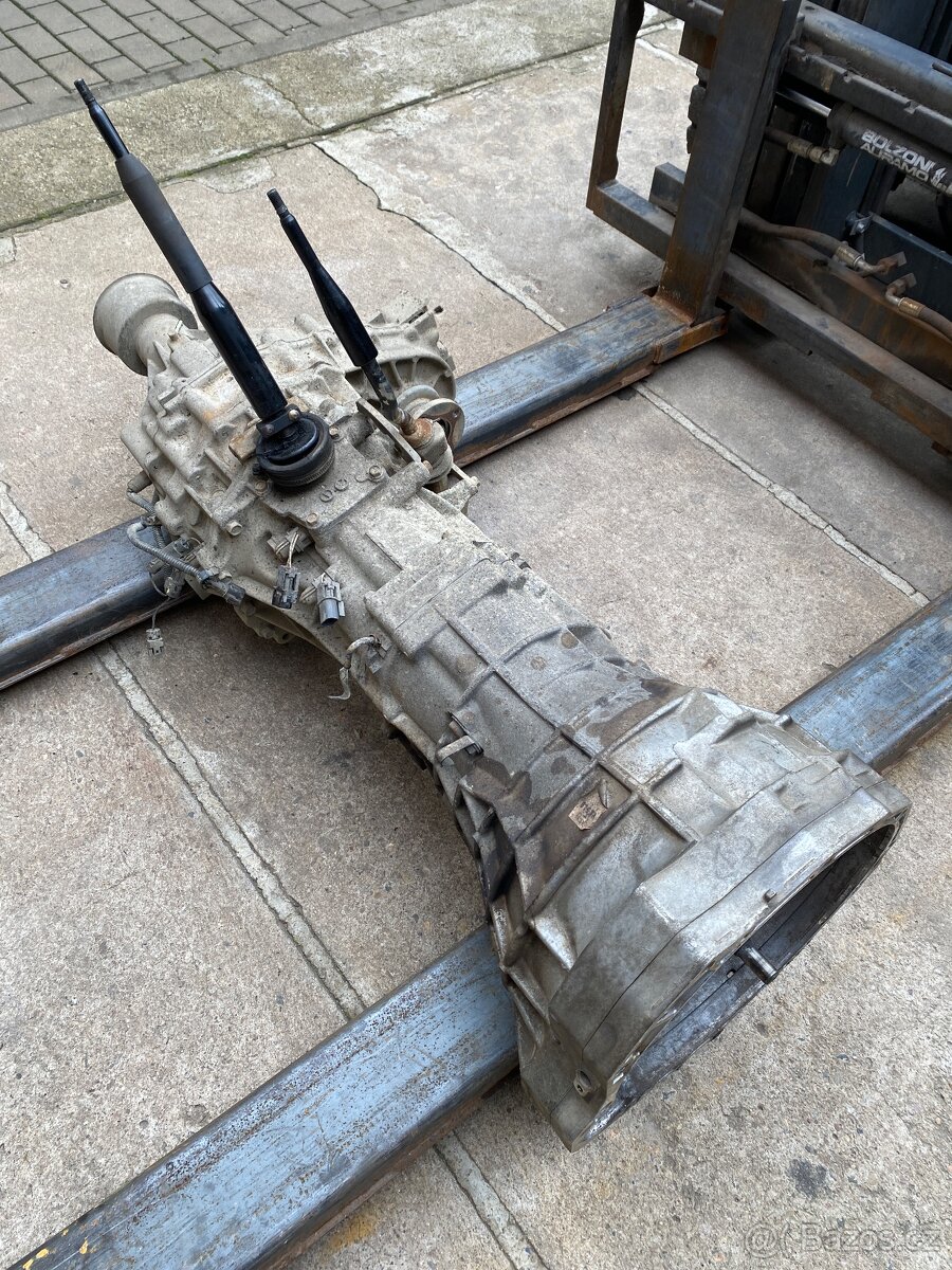 Nissan Pick-up D22 2.5Di Převodovka a rozvodovka