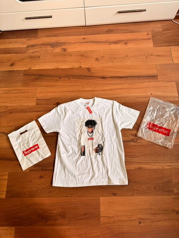 SUPREME NBA YOUNGBOY TRIČKO