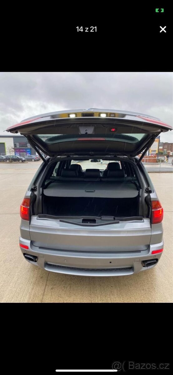 Bmw E70 X5 spodní víko kufru