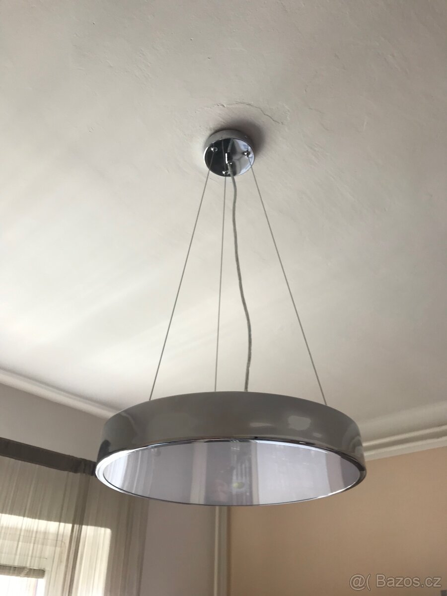 Závěsné LED světlo