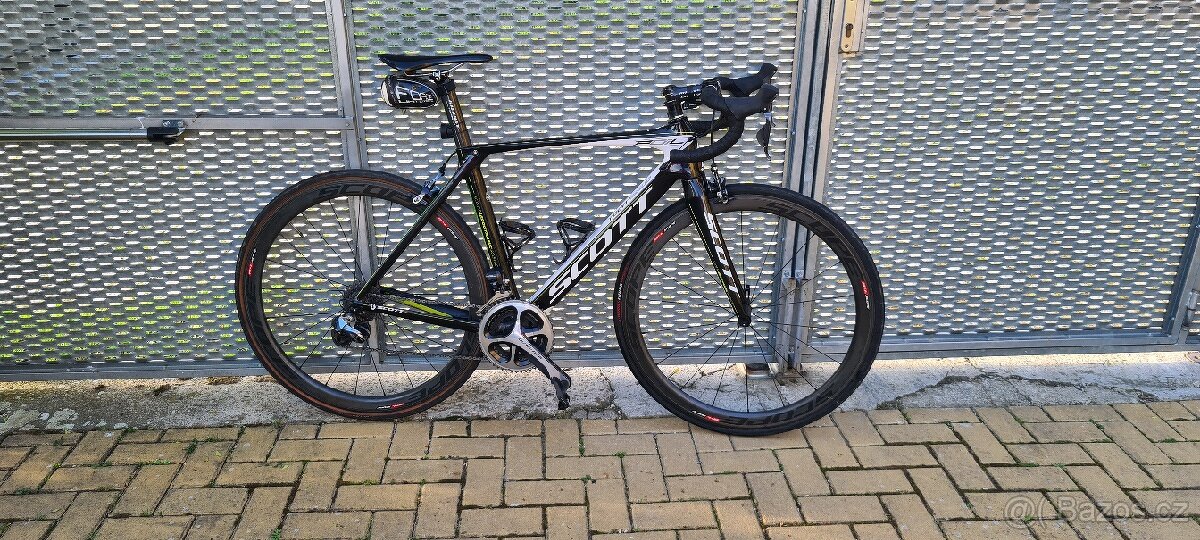 Silniční kolo Scott Foil Team Issue Di2