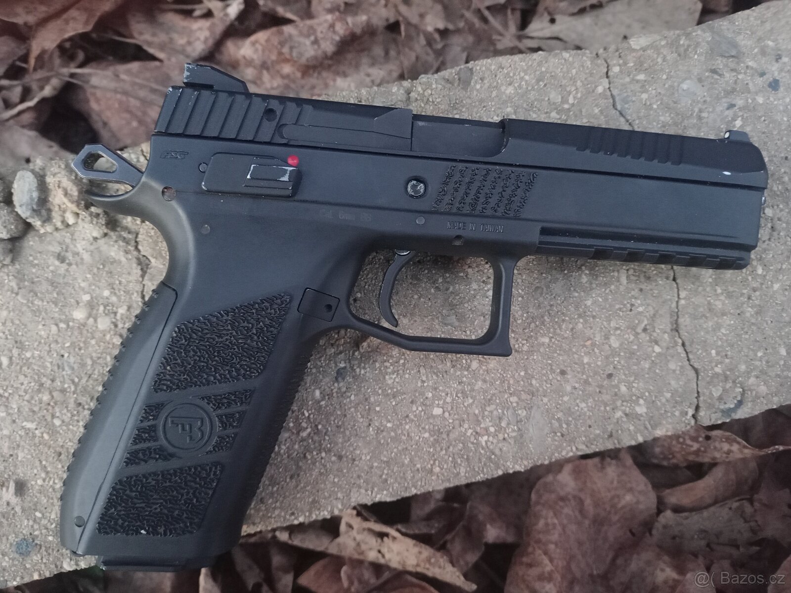 Airsoftová pistole CZ P-09, blowback