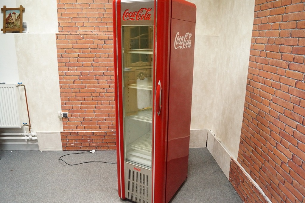 Retro prosklena Lednice Coca cola