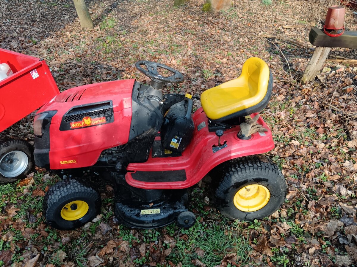 Zahradní traktor+vlek