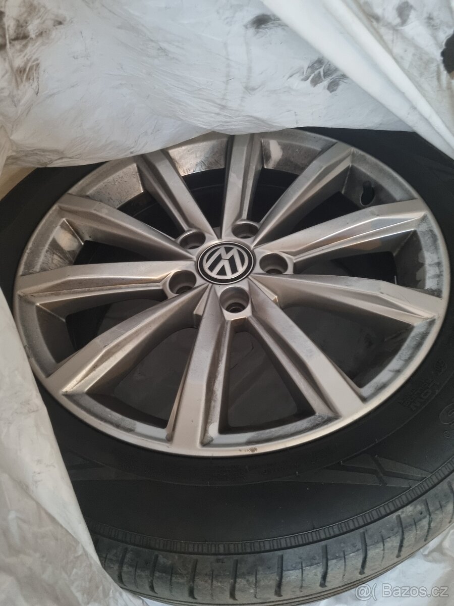 Originál sada disků VW Passat B8 5x112 R17 Merano
