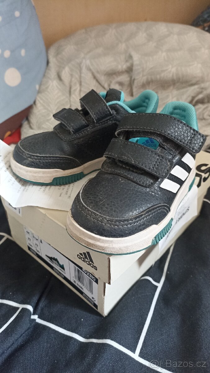 Dětské boty Adidas vel.22