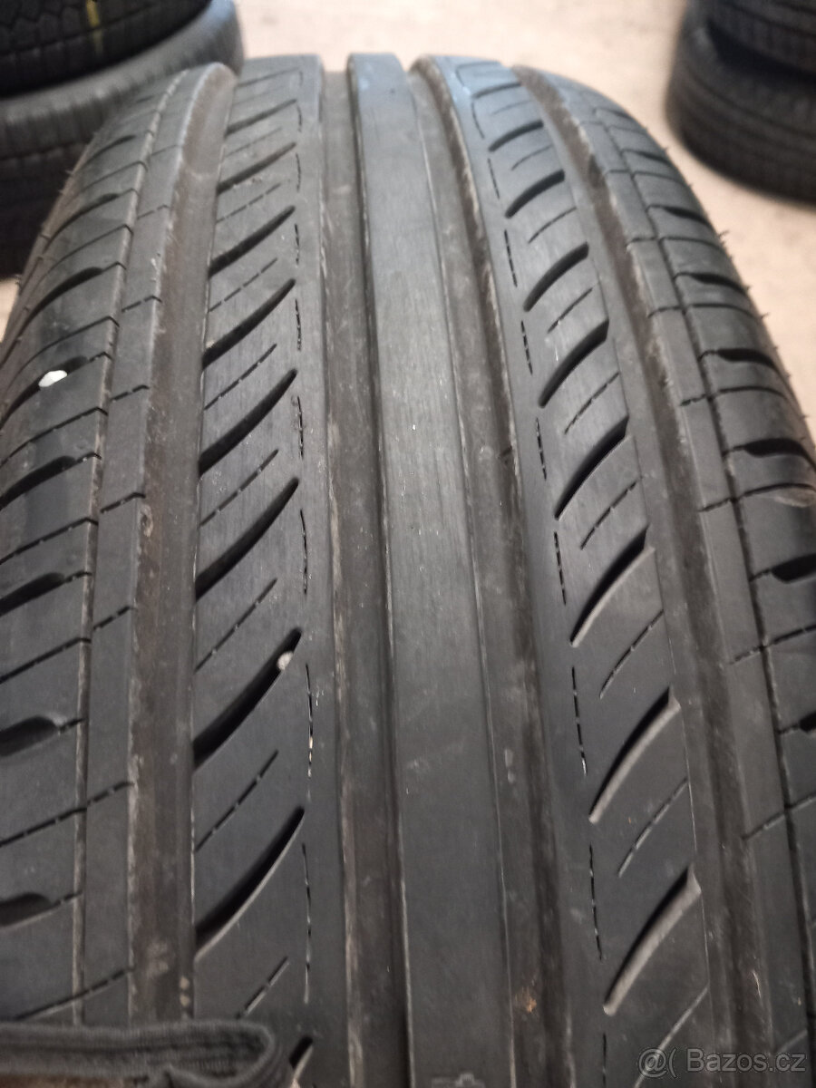 205/70R14 GUMY S BÍLÝMI PRUHY