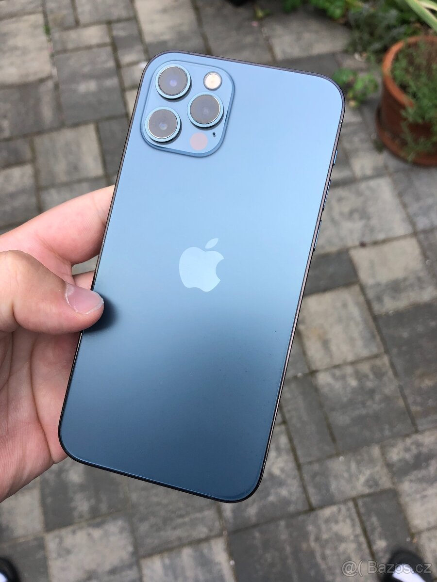 iPhone 12 PRO 256Gb...jako nový, 100% baterie