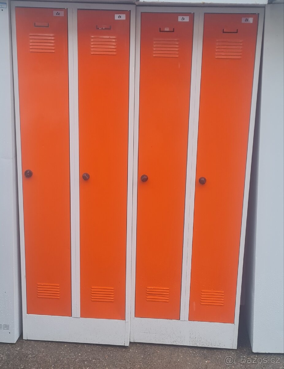 Šatní skříňky