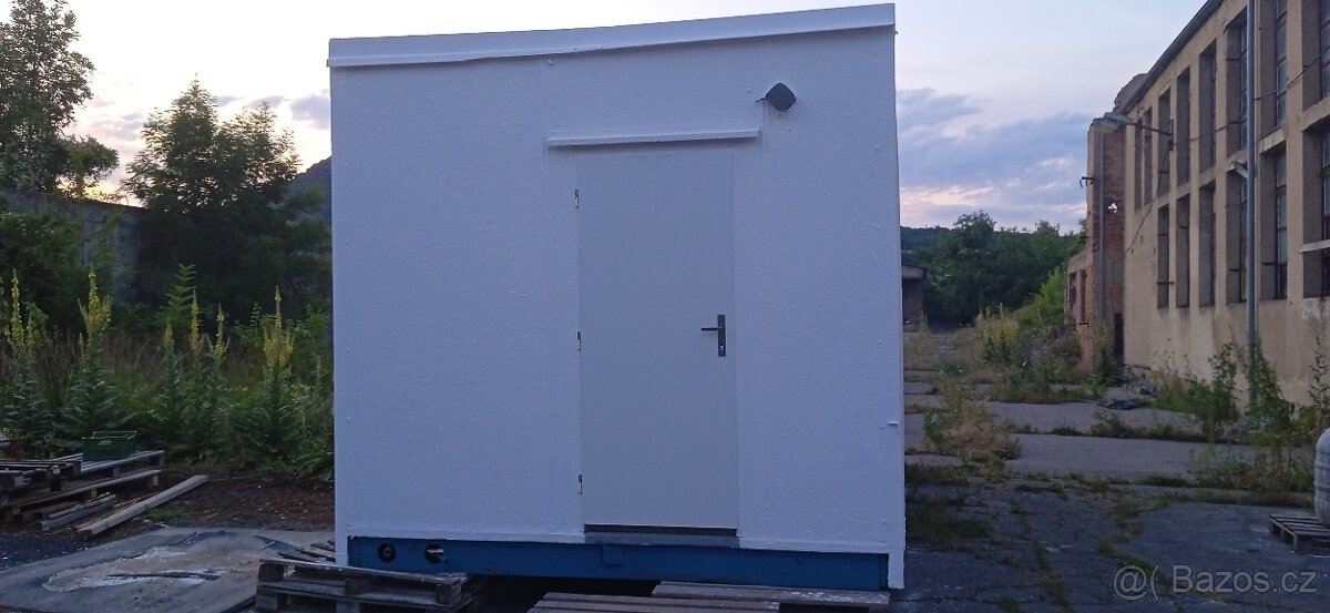 PRODÁM STAVEBNÍ BUŇKU 6X3 M