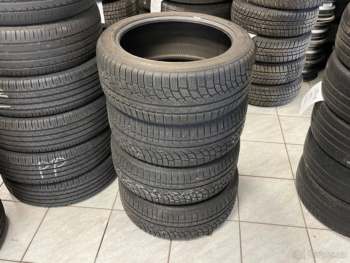 225/45 R18 zimní - NOKIAN WR