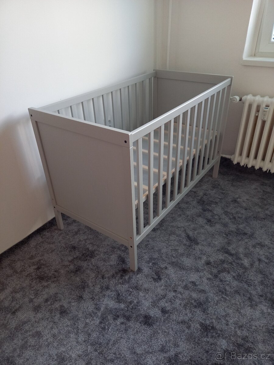 Dětská postýlka s matrací Ikea