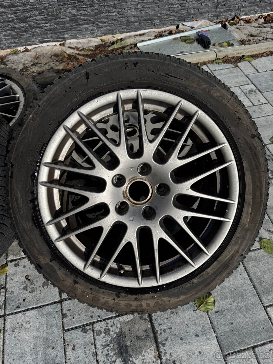 Porsche Kola 275/45/R20 včetně zimního obutí