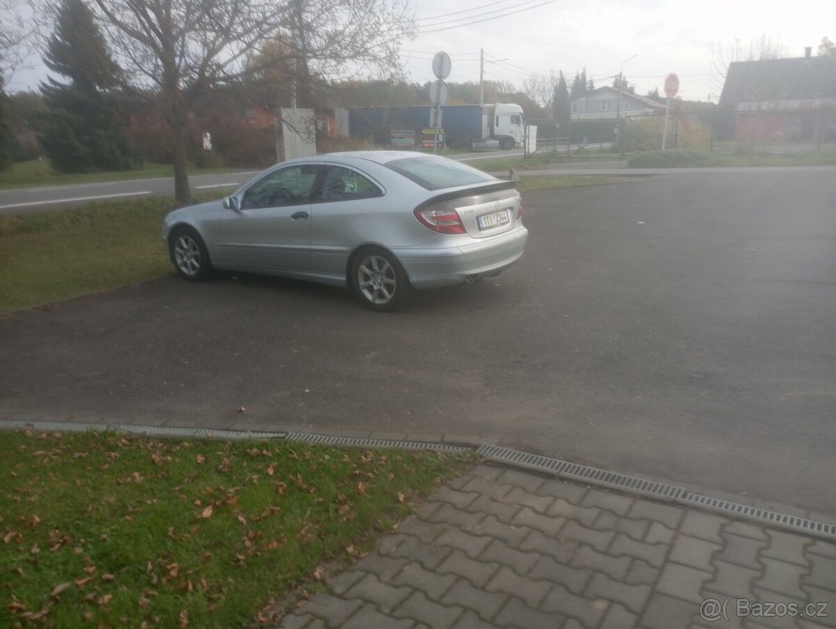 Prodám Mercedes Benz C,220CDI, manuál