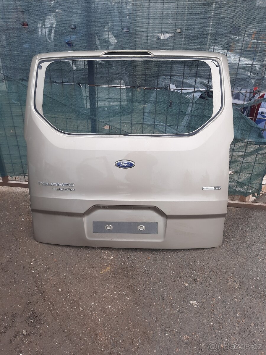ford tranzit custom - zadni viko kufru