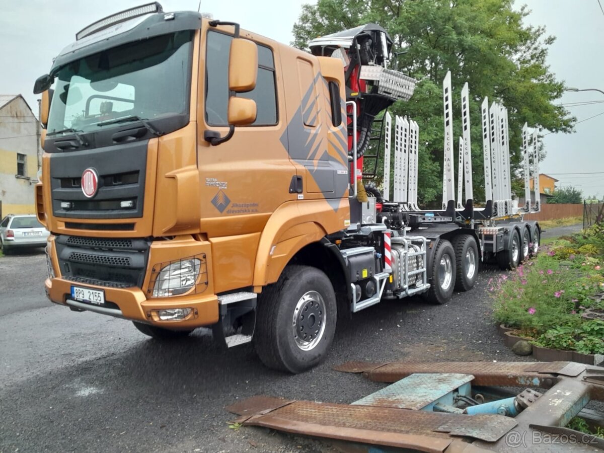 Tatra 6x6 lesovůz s HR +teleskopický návěs (přeprava dřeva)