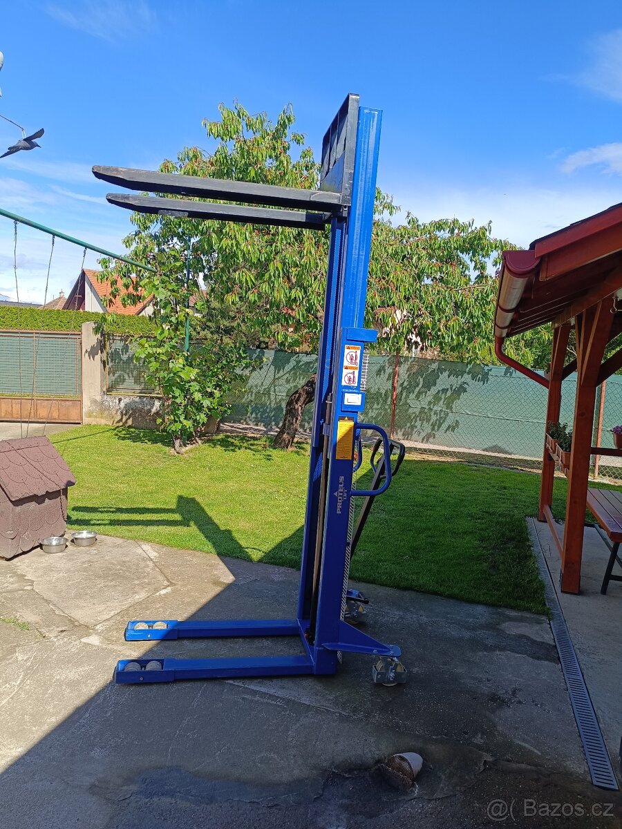 Vysokozdvižný paletový vozík 3m/ 1000kg