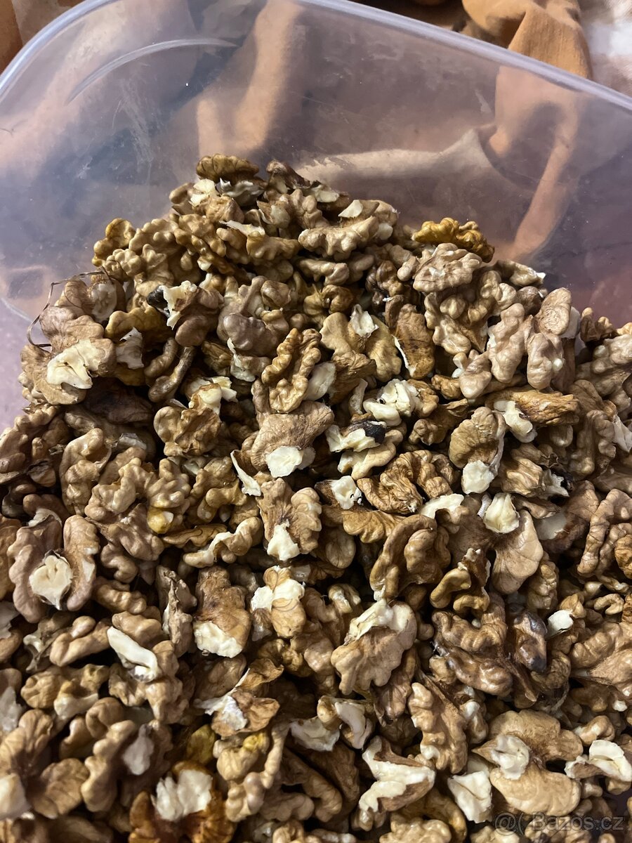 Ořechy vlašské loupané