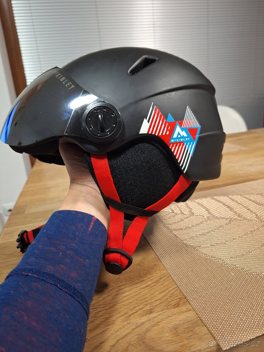 Lyžařská helma MxKinley vel . S
