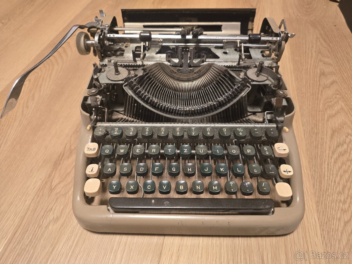 Psací stroj Consul, Made in Czechoslovakia