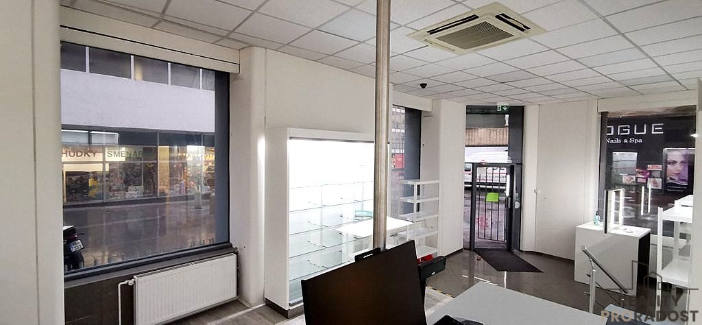 Pronájem obchodu 128m2 pěší zóna  Brno