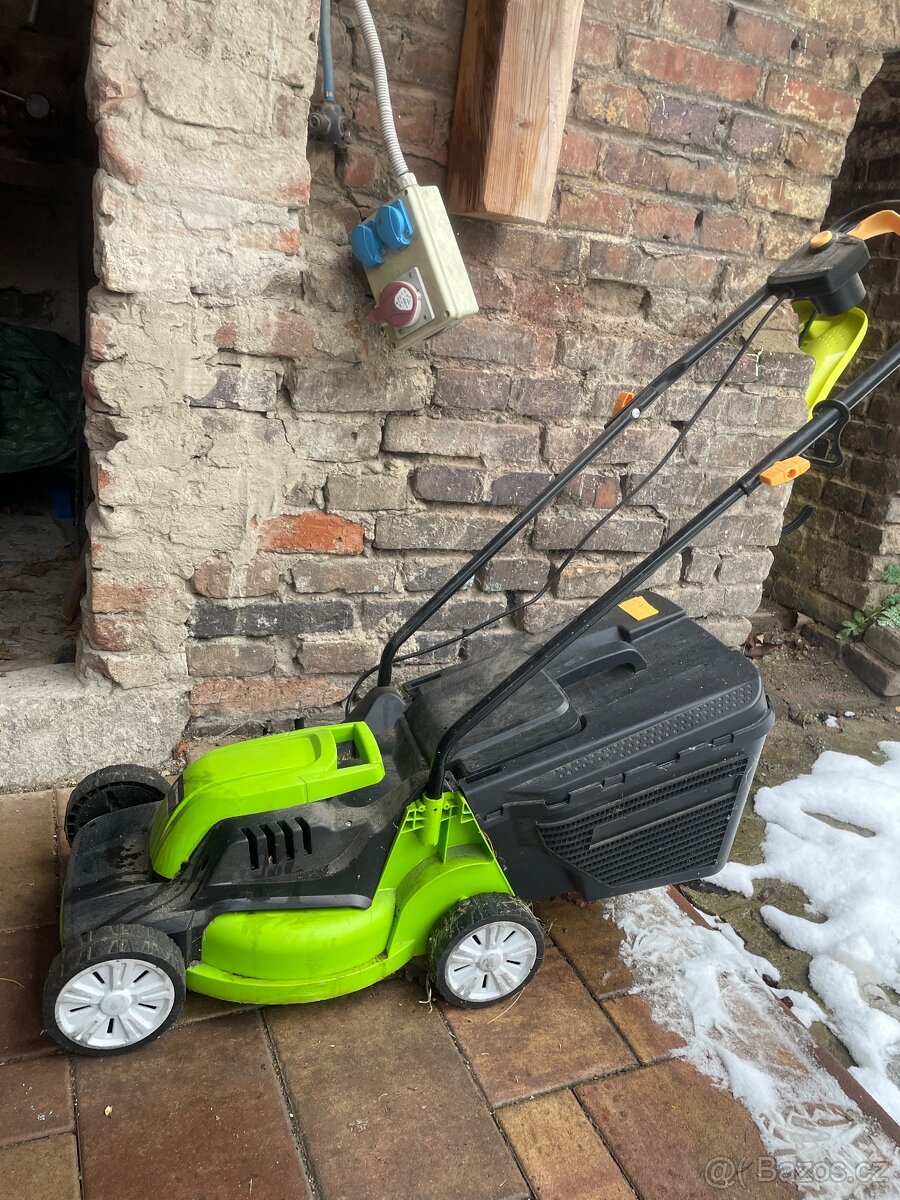 Elektrická sekačka Fieldmann