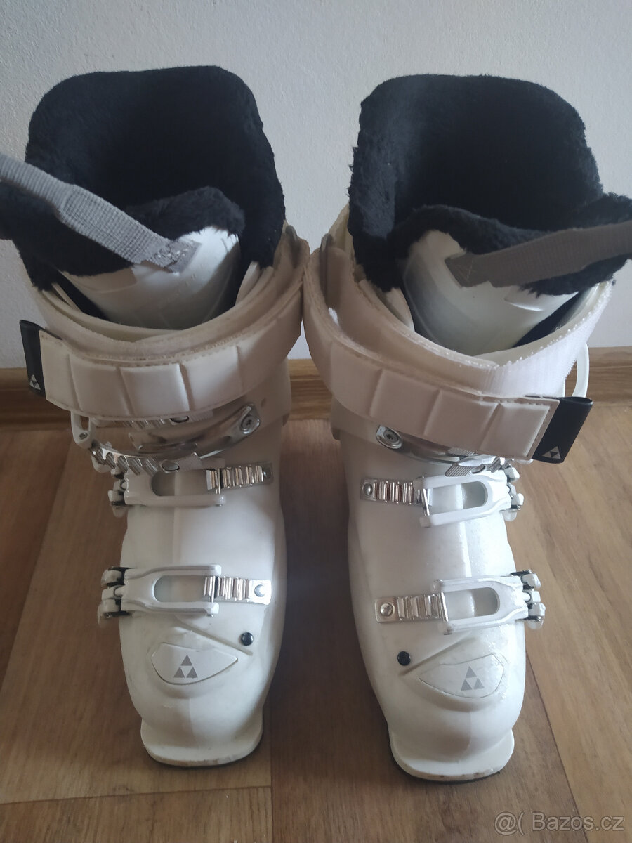 Dámské boty přezkáče Fischer, 235 mm, zánovní