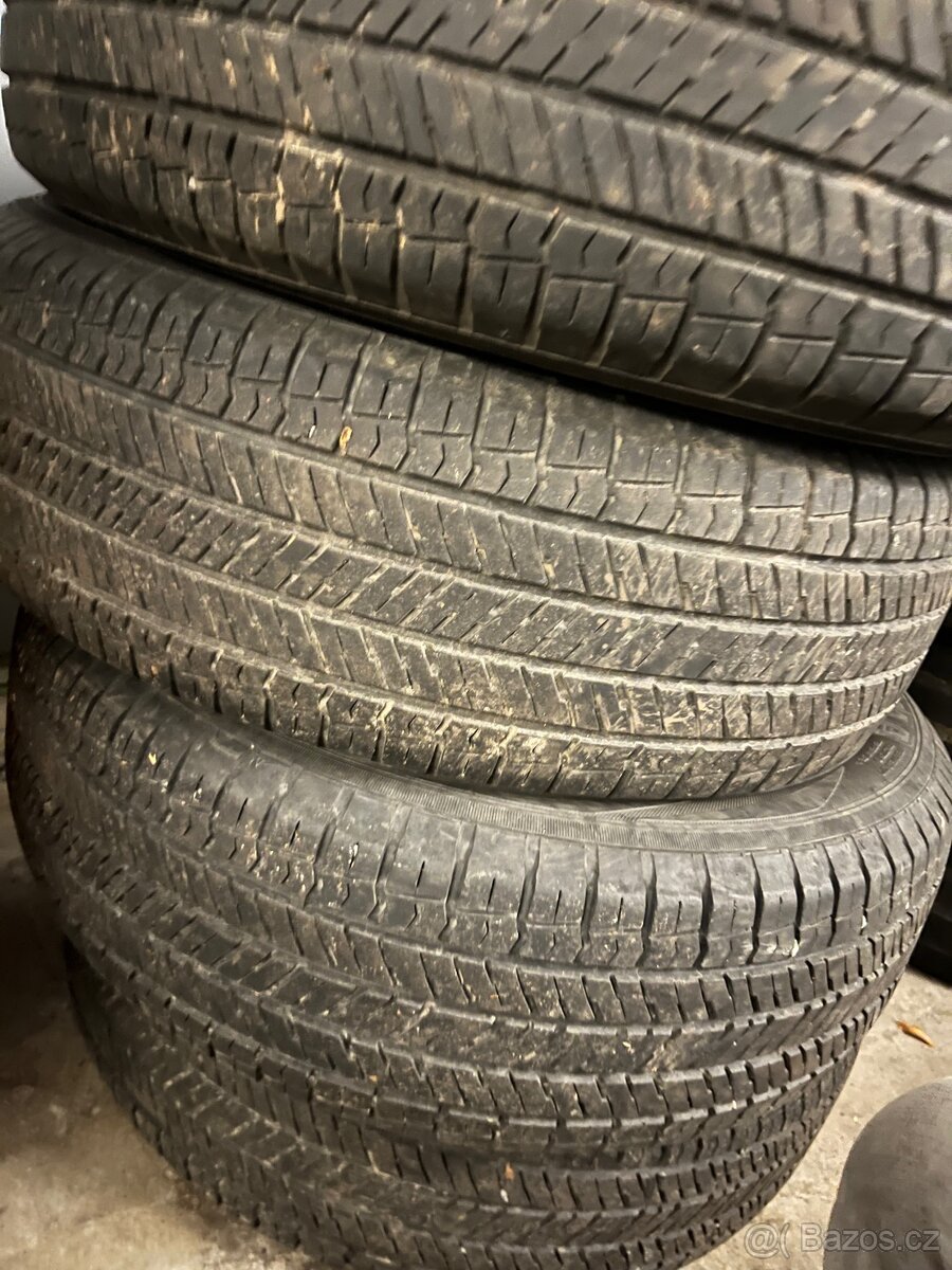 Celoroční zimní Pneu na Rav4 225/65 R17