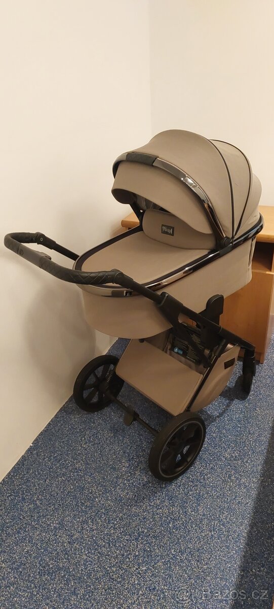 Moon Piu - kočárek