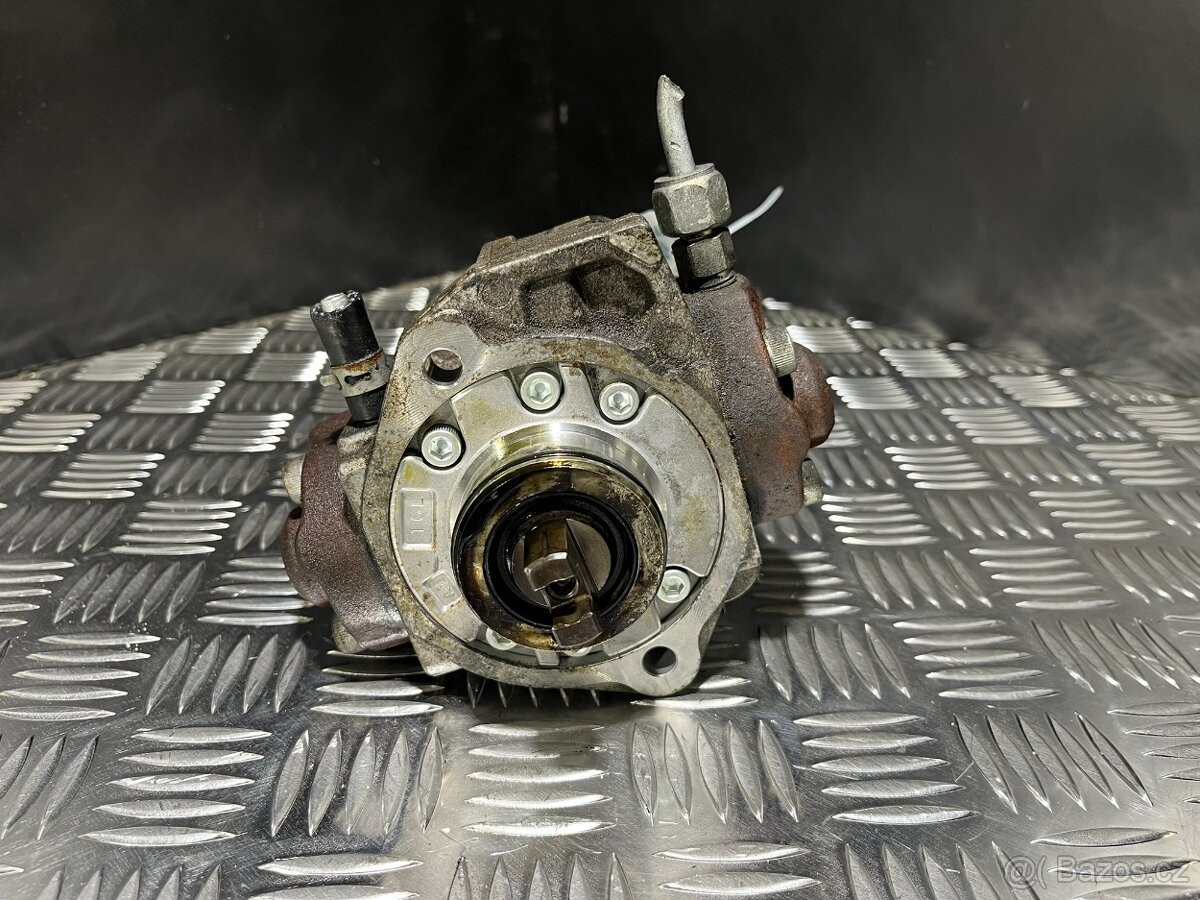 //Vstřikovací Čerpadlo Mazda 6GH 2.2D Denso//