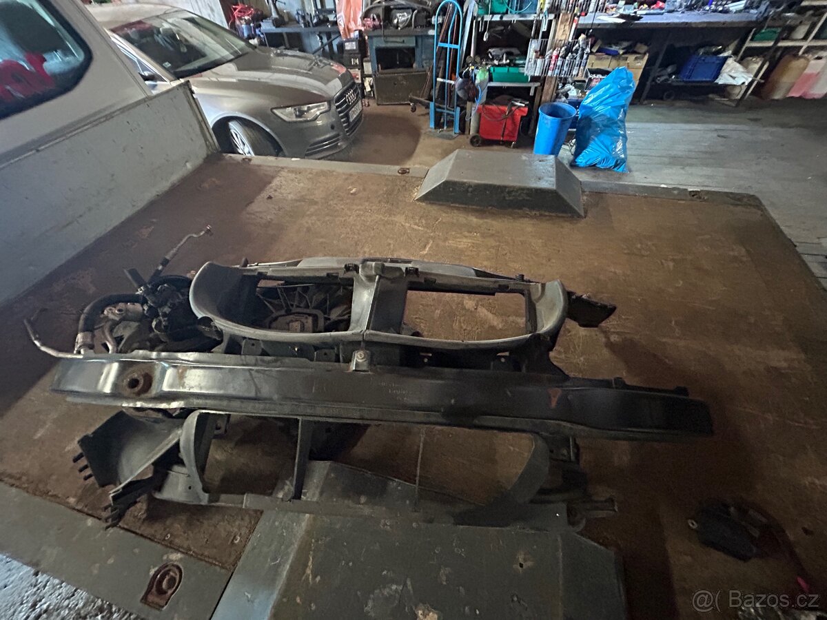 BMW e91 chladičová stěna
