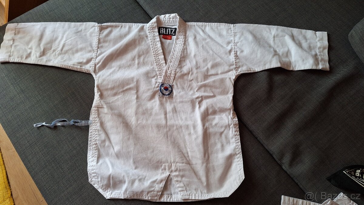 Dobok Blitz Taekwondo 130 cm