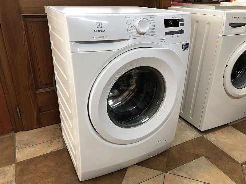 Pračka ELECTROLUX EW6F528WVC až na 8 kg