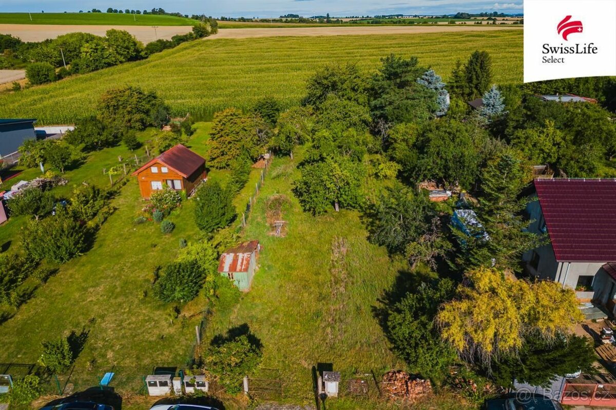 Prodej stavebního pozemku 1166 m2, Skřivany