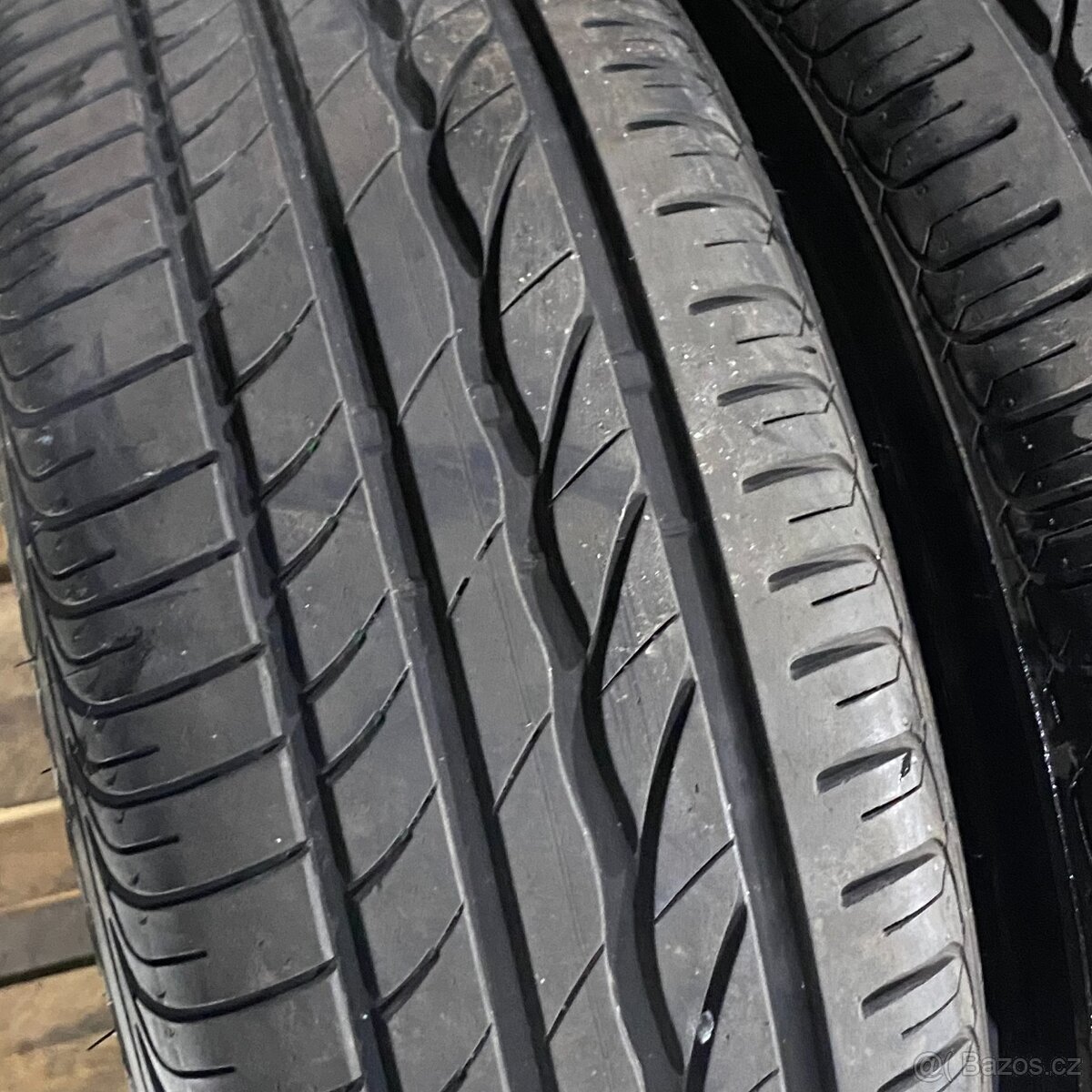 Letní pneu 215/45 R16 86H Bridgestone 6,5mm