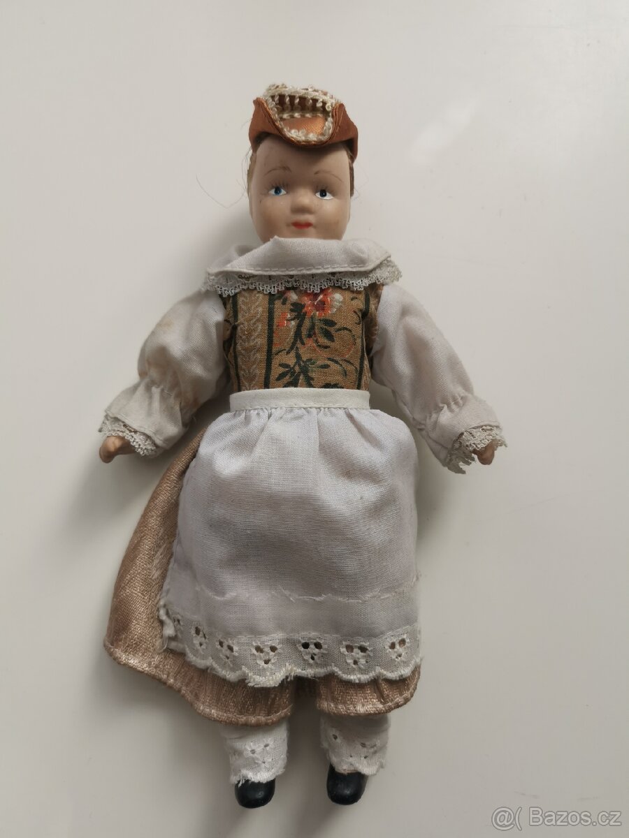 Stará retro panenka, porcelánová