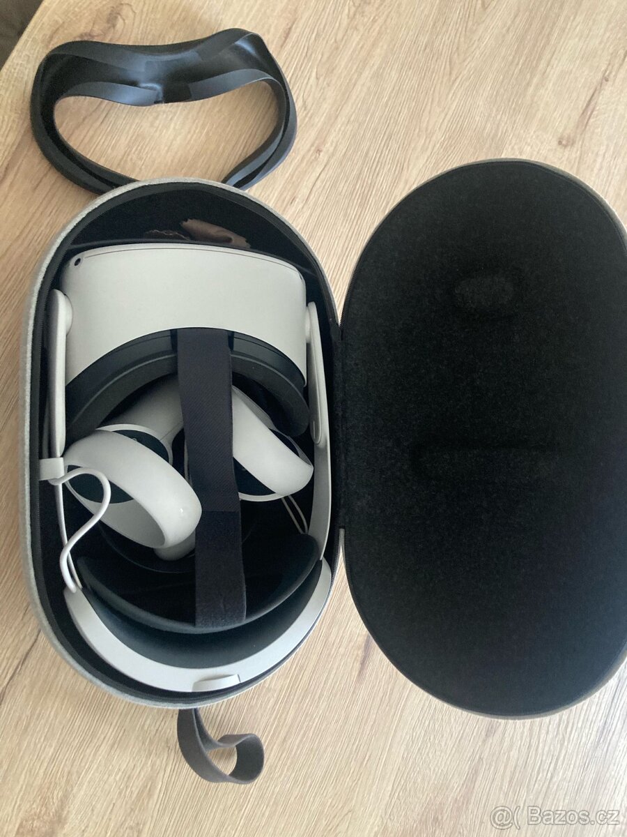Meta Oculus Quest 2