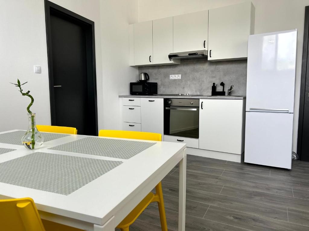 Pronájem bytu 2+kk 54 m² + terasa Březnice