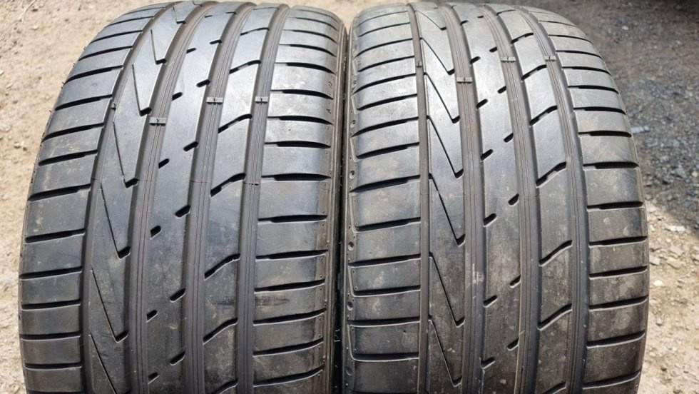 Letní pneu 255/35/19 Hankook