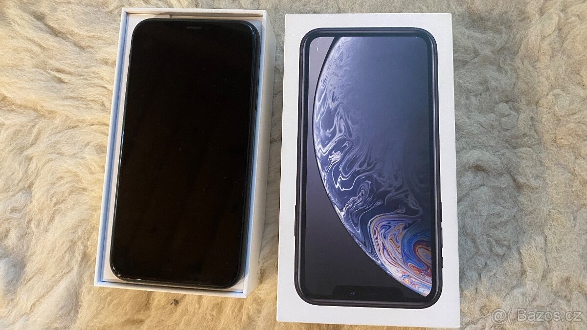 iPhone XR 64GB černý, 91% baterie, top stav