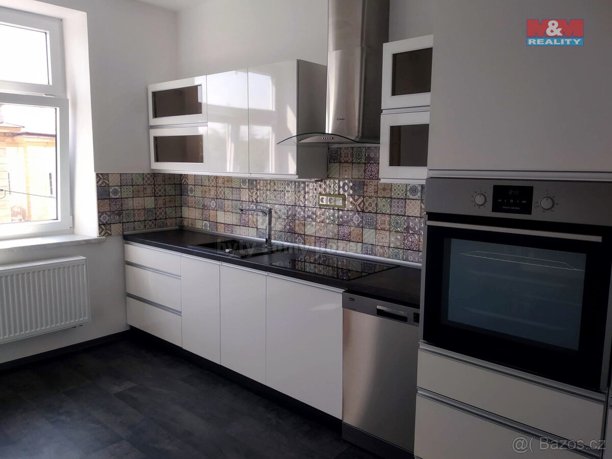 Prodej bytu 2+1, 88 m², Krnov, ul. Revoluční