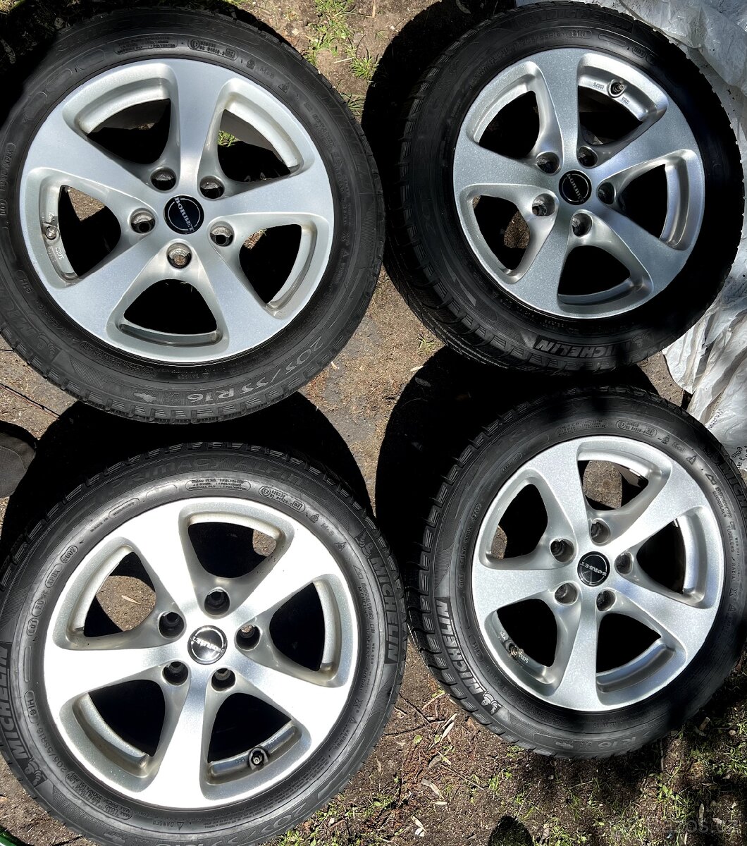 Celoroční kola BMW R16 205/55 ET20