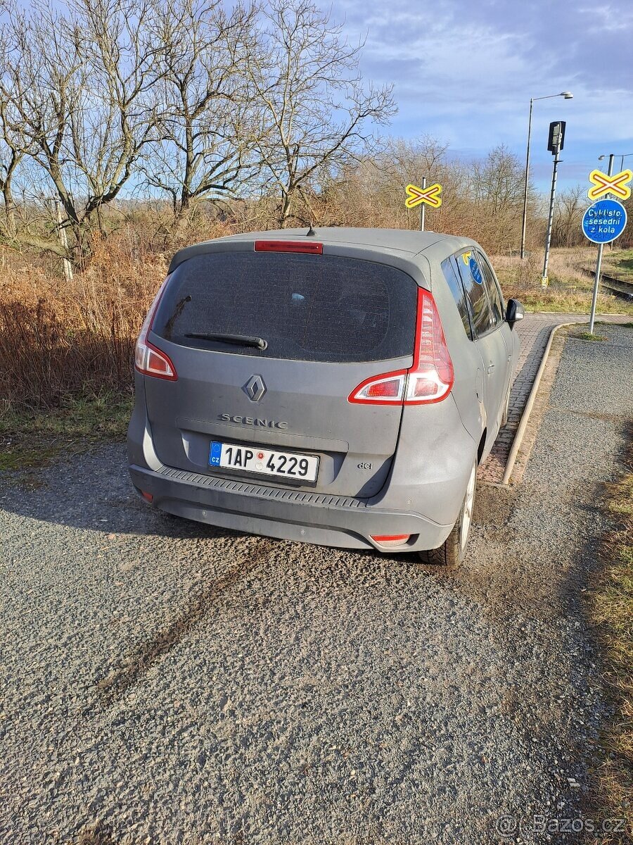 Renault Scenic III, 1,9dci 96kw, rok 2010, tažné zařízení