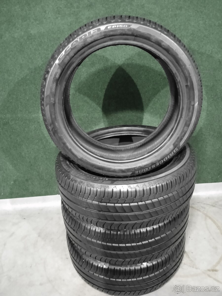 4ks zanovni letni 205/45/17 bridgestone